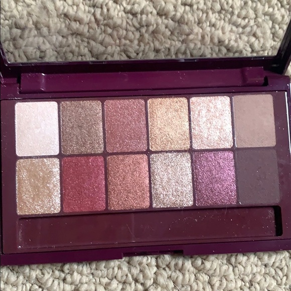 Maybelline palette bundle - Picture 2 of 3